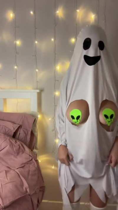 Boo!!! (secret.sophiespam)