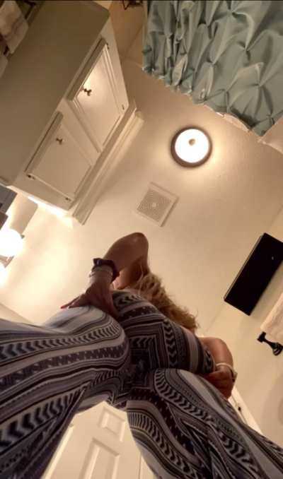 Let me shake this ass on you :) 18f