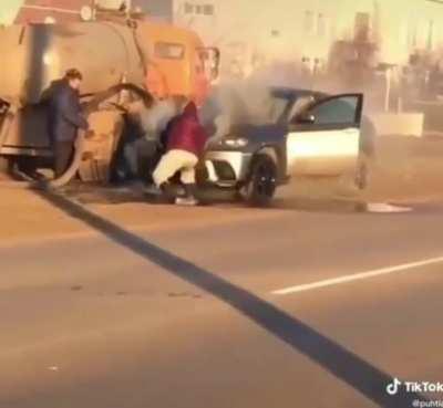 Hard choice: let your beemer burn or... extinguish fire with feces?