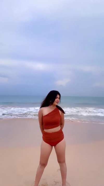 Ruchira chi milky kaakh kona konala awadta 🤤👅