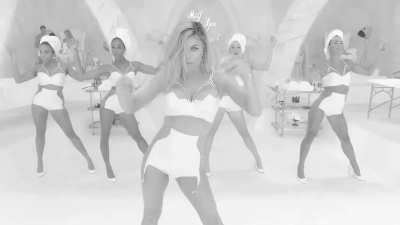 a black and white video. but that has POWER! 😲👉🏼👉🏼👉🏼 #FeRGiE_PReMiUM_MiLF