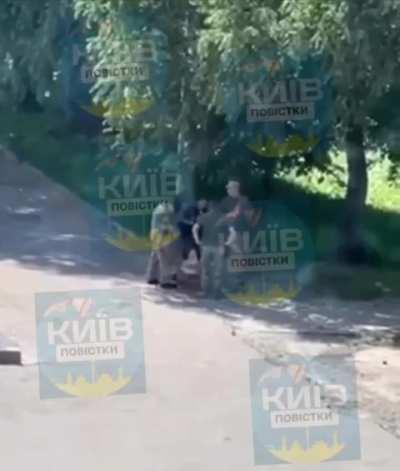 UA POV: Forced conscription in Kiev 