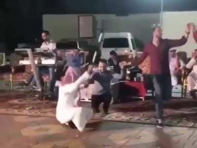 Original Japanese anime 🤢 vs modified Arabic anime 😎