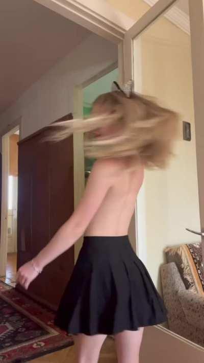 this skirt is suitable for going to college