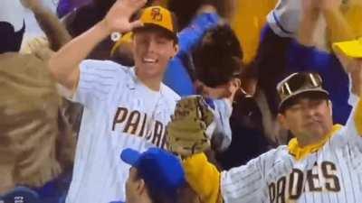 Apes to the Hedgies after every gain