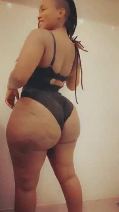 Nice boody 💃🍑✌