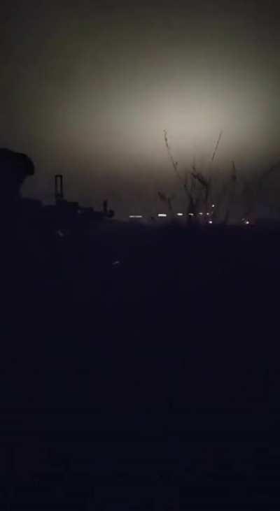 Ua pov: Ukrainian soldiers fire tracers out of an American Machine Gun during offensive operation, about a month ago, allegedly around Kharkiv time or slightly before