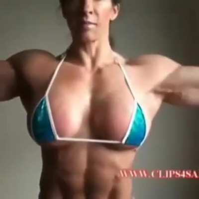 bodybuilder pec flex