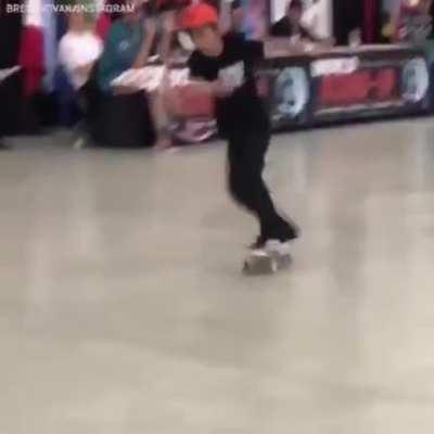 Unreal young skateboarder can do insane tricks.