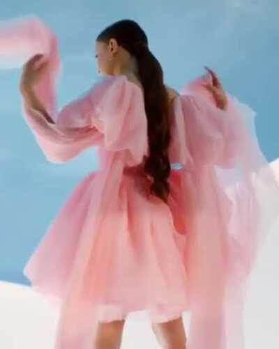 it's impossible to not be in love with her