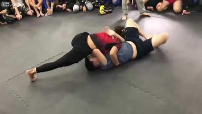Girl Vs Guy Jiujitsu
