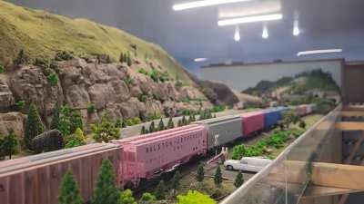 Finally got to test out my 2 BN engines today, used my local covered hoppers train to test them