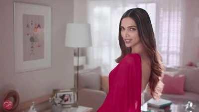 Sexy as always in saree - Deepika Padukone