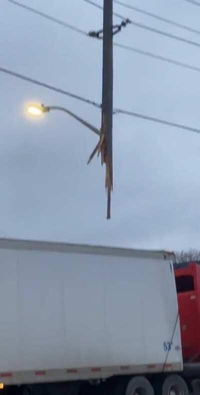 Semi interesting day at work today... Pole lost its ground connection.