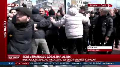 Pro-Erdogan 'journalist' gets assaulted by the furious crowd