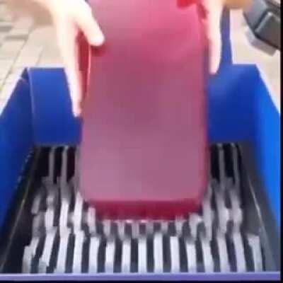 The horrifying sound of a shredder vs 5 pounds of jello
