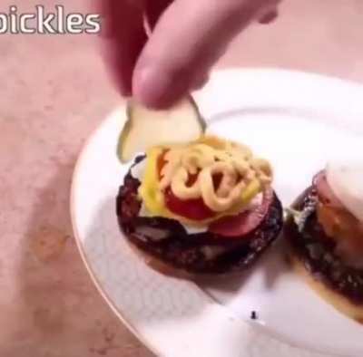 Нужно больше огурчиков