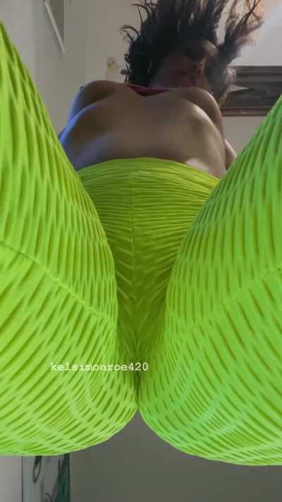 Will you die a happy man if this is the last thing you see [OC]