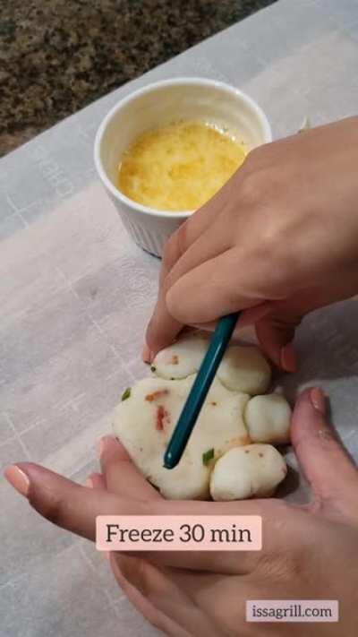 🐾 ૮ ・ﻌ・ა 🐾 [RECIPE #5] I made Puppy Paw Hash Browns (Razor Hash Browns)