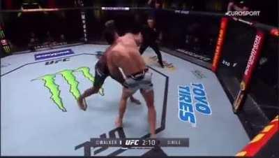 Mmcht man look twins, I put money on this nigga Jhonny walker…I’m not mad that he lost, it’s how this nigga lost that made me lose money. Got fuckin shmiggleywhooped🤦🏿‍♂️