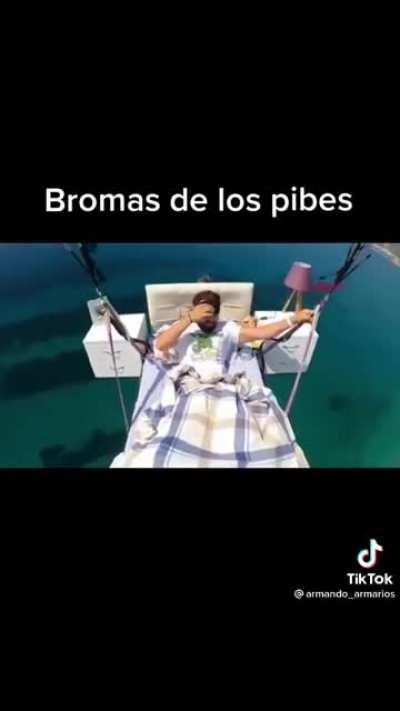 Bromas de pibes contra pibas
