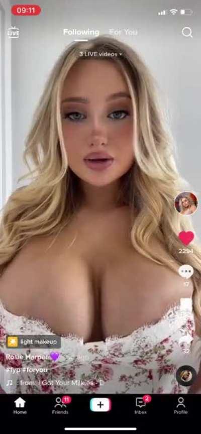 TikTok_Tits - Video #7849