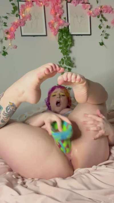 I luv uncut cocks and uncut dildos! (M Archer)