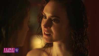 Emily Goss & Shannon Collis - 