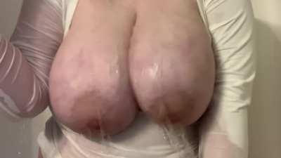 The Elusive Shower Scene ;)