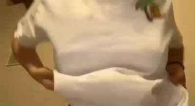 Teen Flashes her Massive Titties to her Livestream Chat because they asked