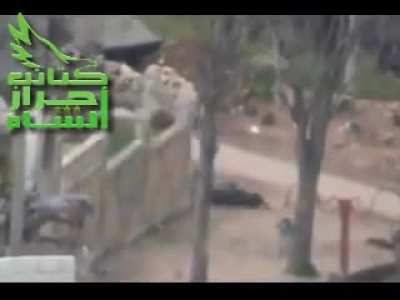 Sniping Syrian regime soldier in Jabal al-Zawiya, Idlib (Ahrar al-Sham) 29/03/2012
