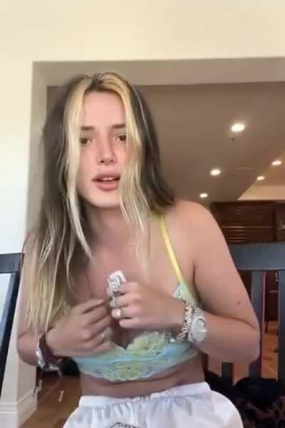 Bella Thorne probably done that on purpose