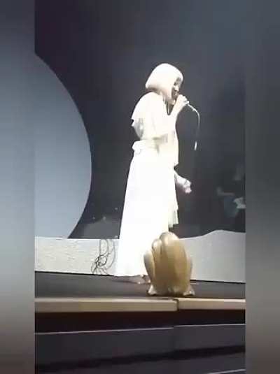 Aurora being a standup comedian