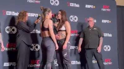 Karol Rosa (L) and Norma Dumont (R) face off before their fight last weekend. Dumont won by unanimous decision.