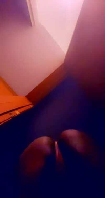 What My Floor Sees 👀 (OC)