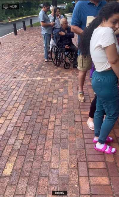 Latino MILF snuck a side eye view of my gorilla bulge 