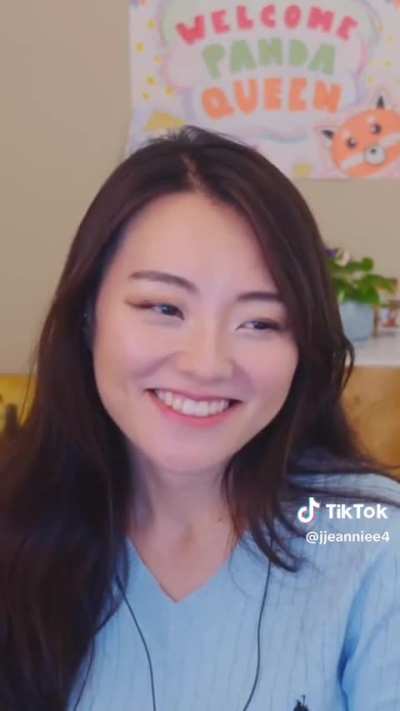 Curious Panda 🐼 😮