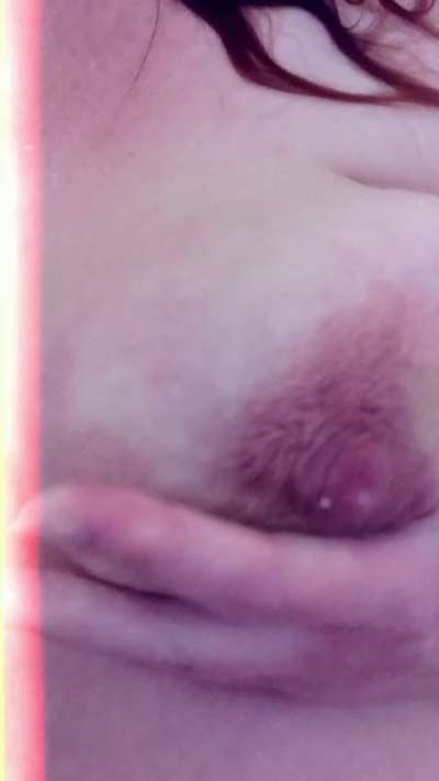 The hot water always gets my 🍼 flowing