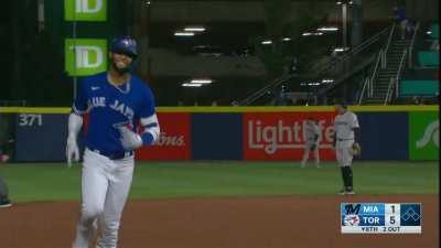 [Highlight] Lourdes Gurriel Jr. shows off his Piña Power with a bomb to left, his 5th HR of the year