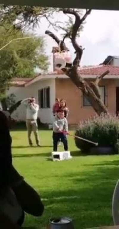 Yung ika yung nag hahampas pero naunahan mo lahat.