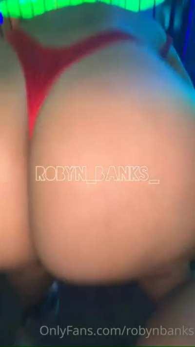 TheBanksOfRobyn2 - Video #2969