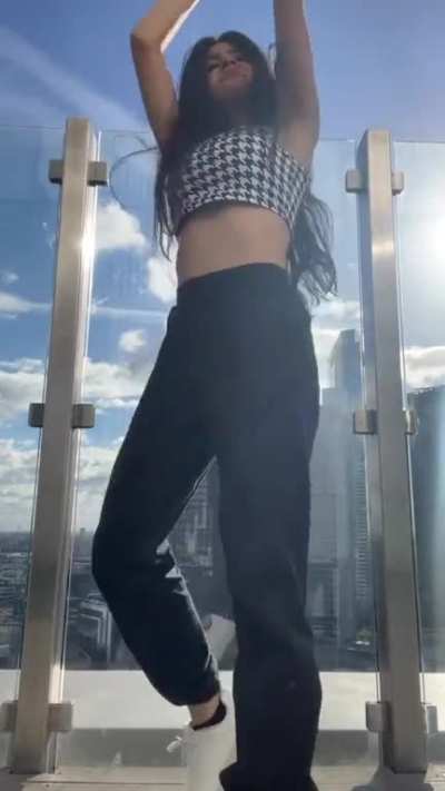 Anahita's moves are so seducing . She has no idea how many dicks got hard due to her so called influential dance.