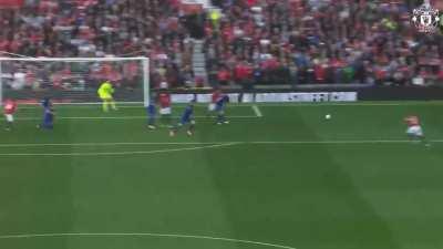 🇪🇨Happy Birthday to former MUFC Captain Antonio Valencia! Throwing it back to THIS worldie to mark his 38th...