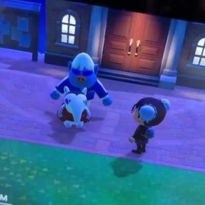 in the middle of town square 😳