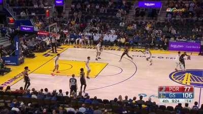 [Highlight] Shaedon Sharpe showcasing his footwork on a fadeaway jumper followed by his freakish athleticism on an alley oop dunk on consecutive plays