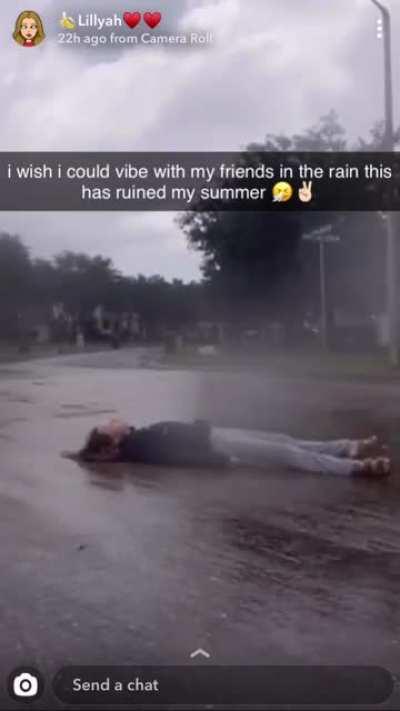 This was on my sisters snap chat I’m disappointed.