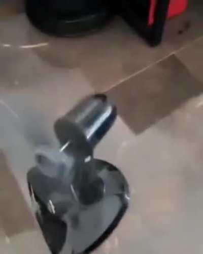 imagina esse ventilador no Carnaval kkk