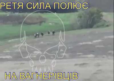 video from the Ukrainian Third Force eliminated a group of wagner mercenaries in the Bakhmut district. [music from source]