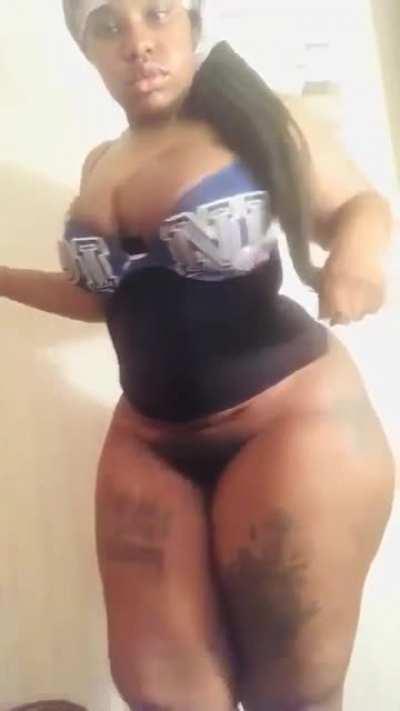 Big ole ass 😩🍑