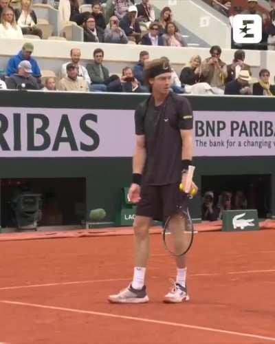 Andrey Rublev gets a warning after abusing his bench. It is his second major meltdown in 5 minutes. He lost the match 7-6, 6-2, 6-4 and has been eliminated from the tournament. 